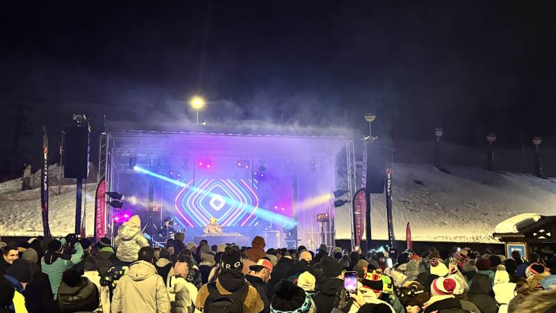 Installation d'une écran géant LED pour une soirée DJ dans la station de ski La Rosière