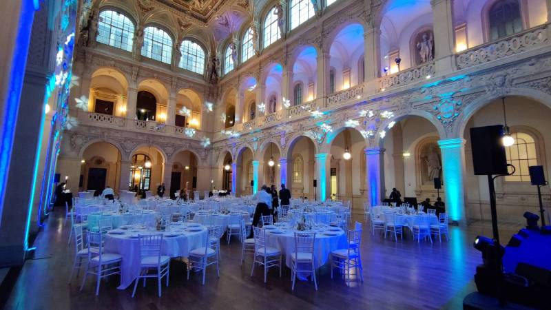 Mise en Lumière d'un dîner d'entreprise à Lyon au Palais de la Bourse