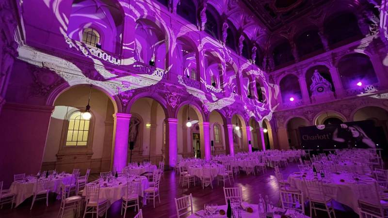 Prestation technique pour un gala : sonorisation et mise en lumière à Lyon et en région Auvergne-Rhône-Alpes