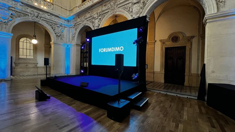Installation écran géant LED pour un événement convention à Lyon