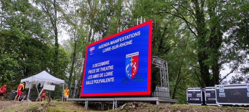 Installation d'un écran LED pour un événement sportif en région lyonnaise