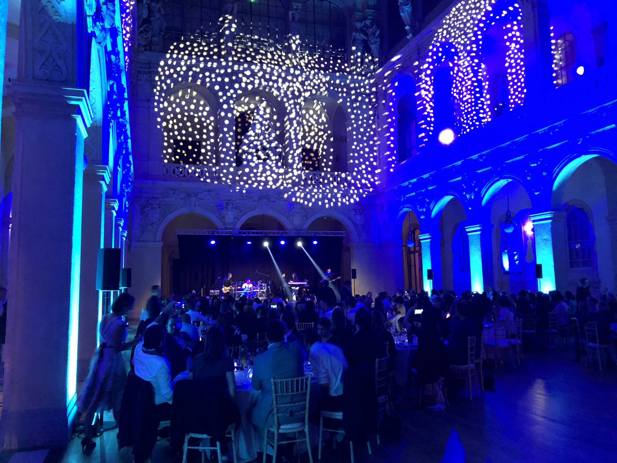 Prestataire technique pour mise en lumière événement professionnel Lyon