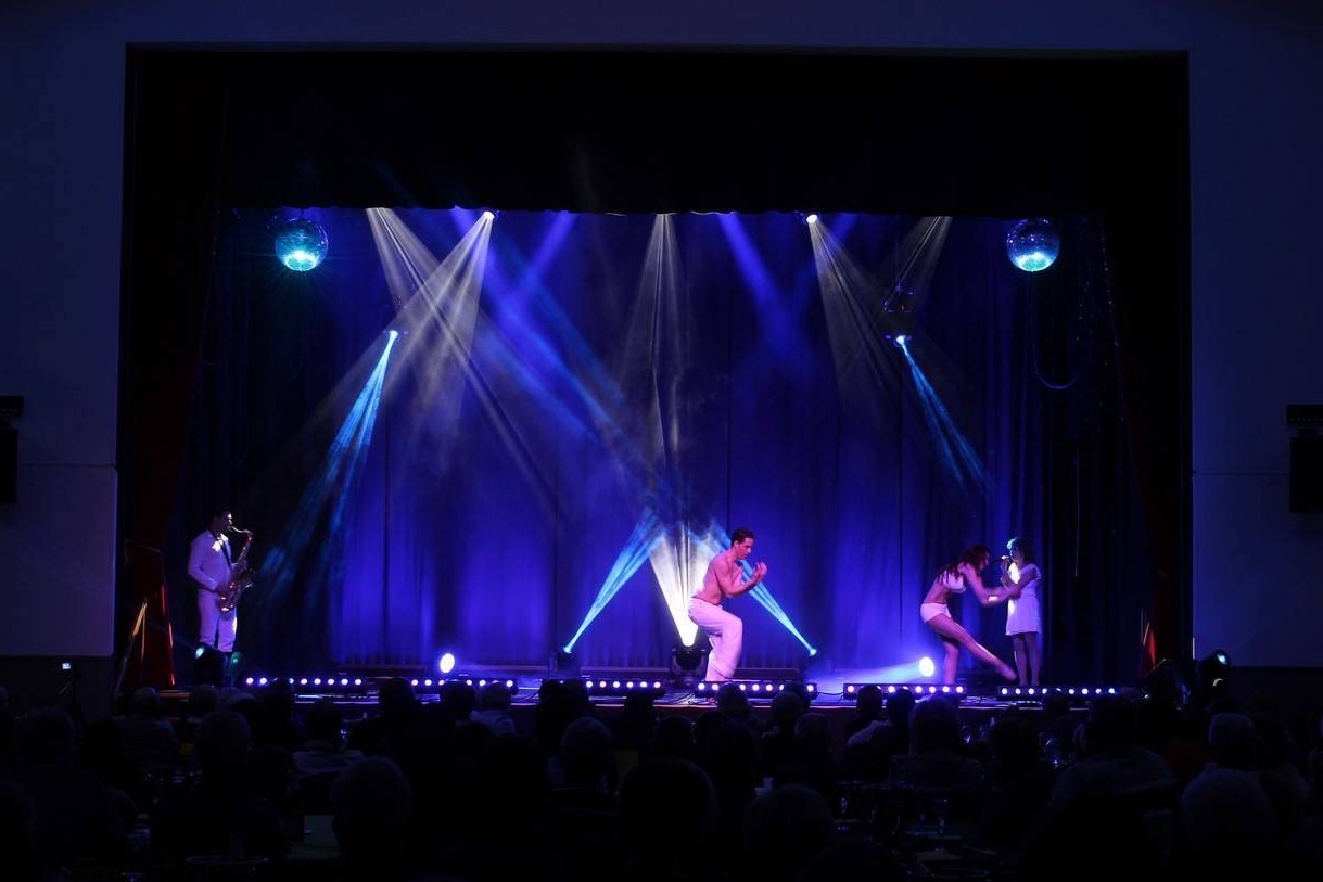 L&Db_Association verticale_Scène_Lyre WASH_Son_Lumière