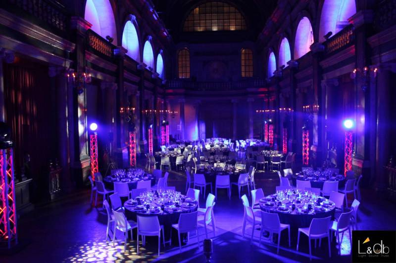 Mise en lumière de la Chapelle de la Trinité pour un diner d'entreprise