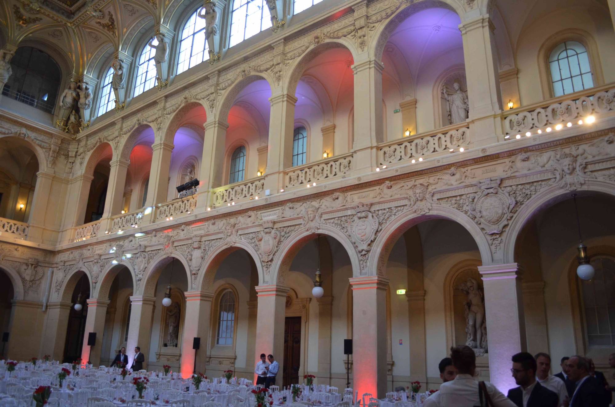 Mise en lumière du Palais de la Bourse à Lyon 1