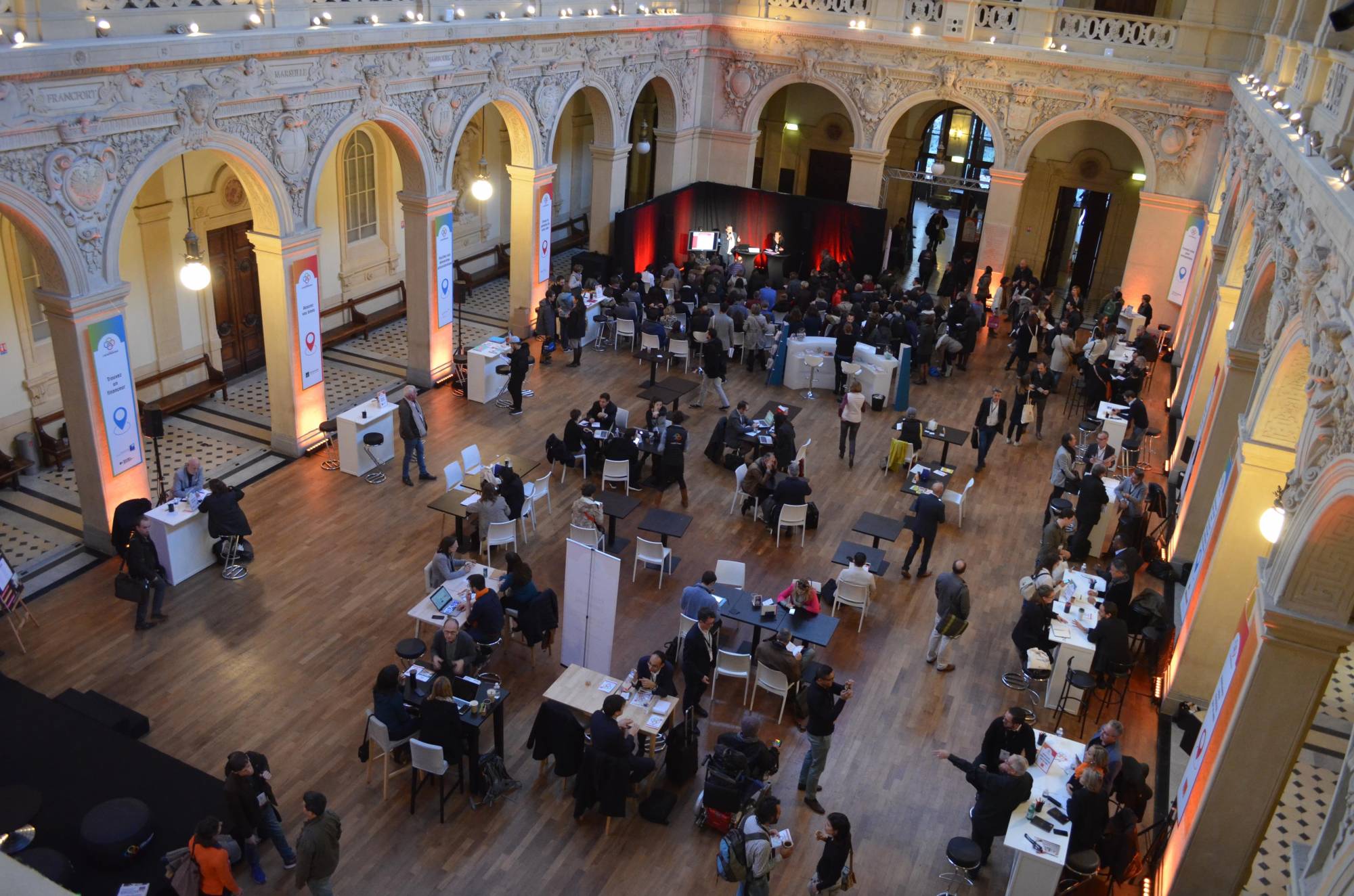 Location son, lumière, vidéo pour salon à Lyon