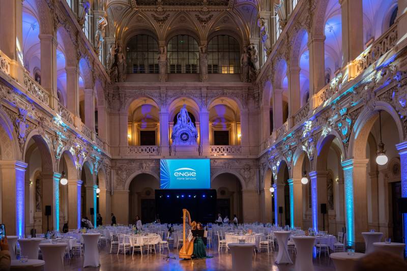 Prestation e lumièere, vidéo et sonorisation pour un diner d'entreprise à Lyon