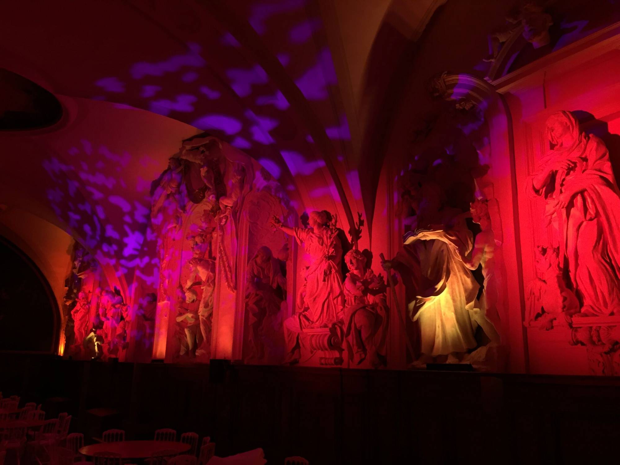 Eclairage avec projecteurs LED d'un diner de gala au musée des beaux arts à Lyon