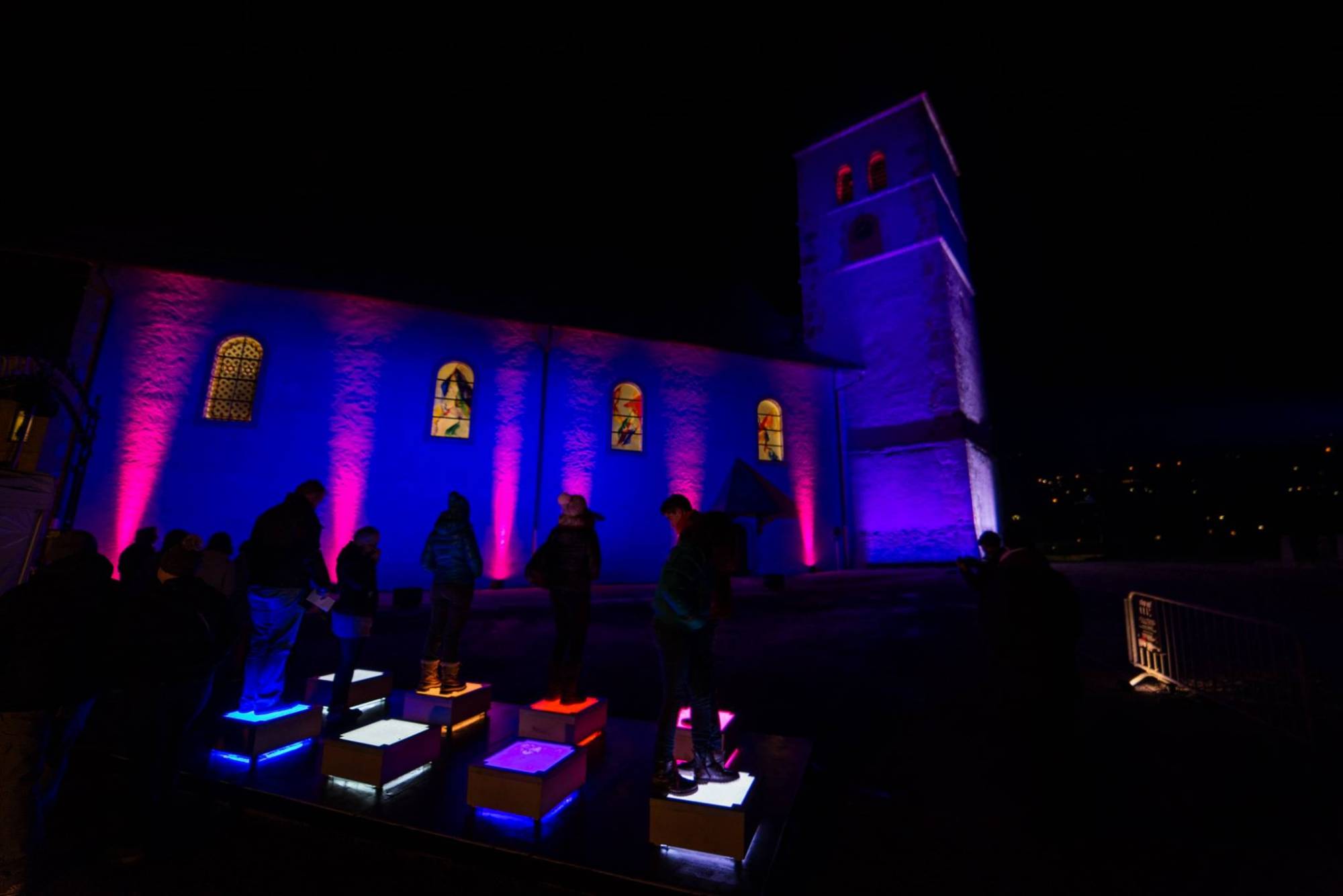 L&Db_Projecteurs_Video_Lyon2_Foule complexe_8 décembre