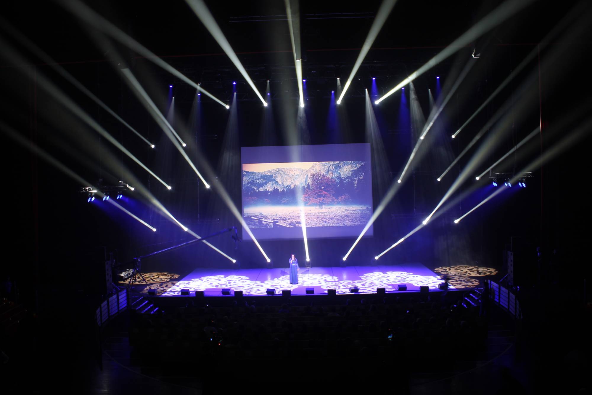 Prestation d'éclairage à la salle 3000 Cité internationnal