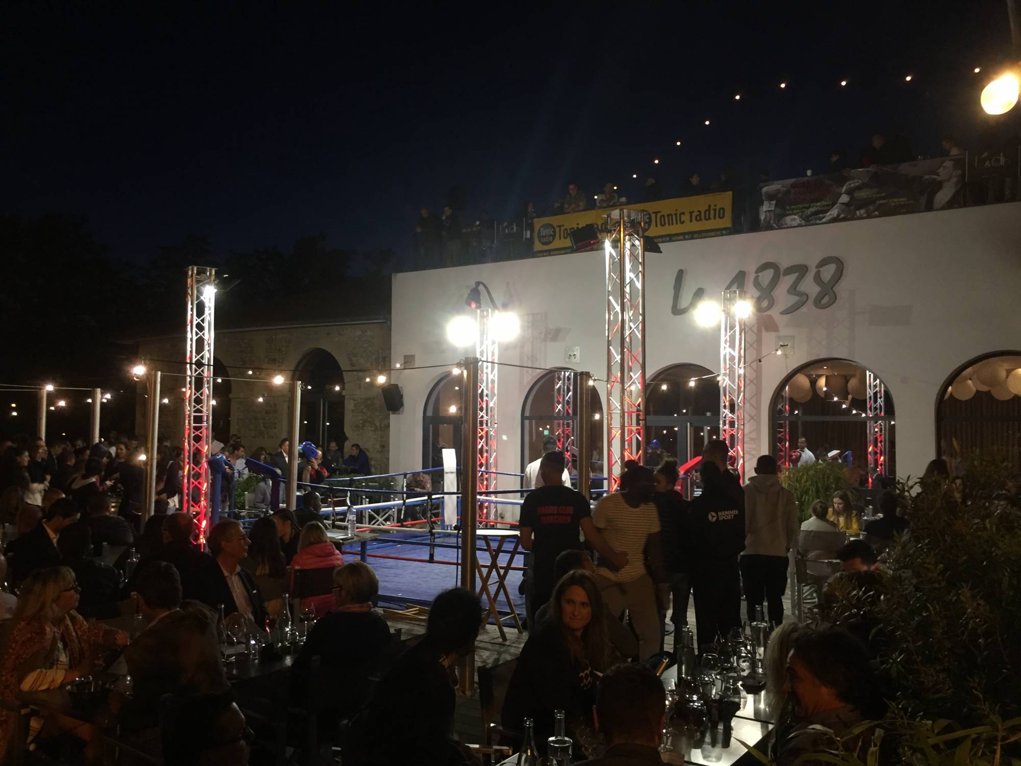 Location de projecteur pour gala de boxe Lyon