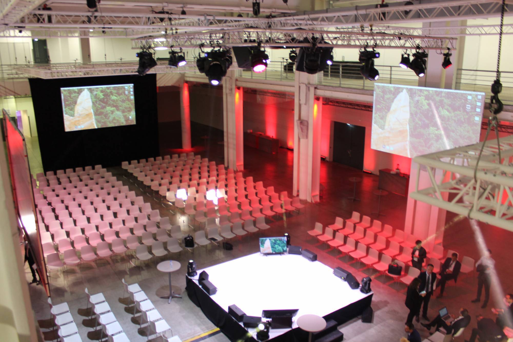 Sonorisation, lumière, vidéo pour convention Groupe CASINO à la Sucrière à Lyon 2