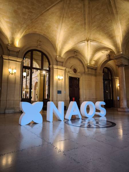 Prestation technique événementiel complète son, lumière et vidéo pour un événement d'entreprise international à Lyon au Palais de la Bourse