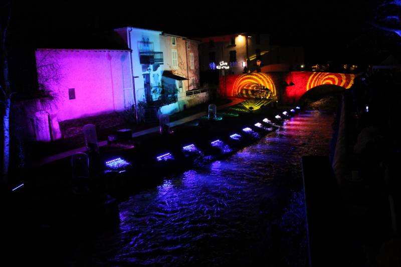 Mise en lumière façade fête des lumière Brignais