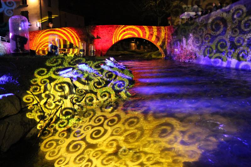 Projection de gobos pour le 8 décembre Lyon