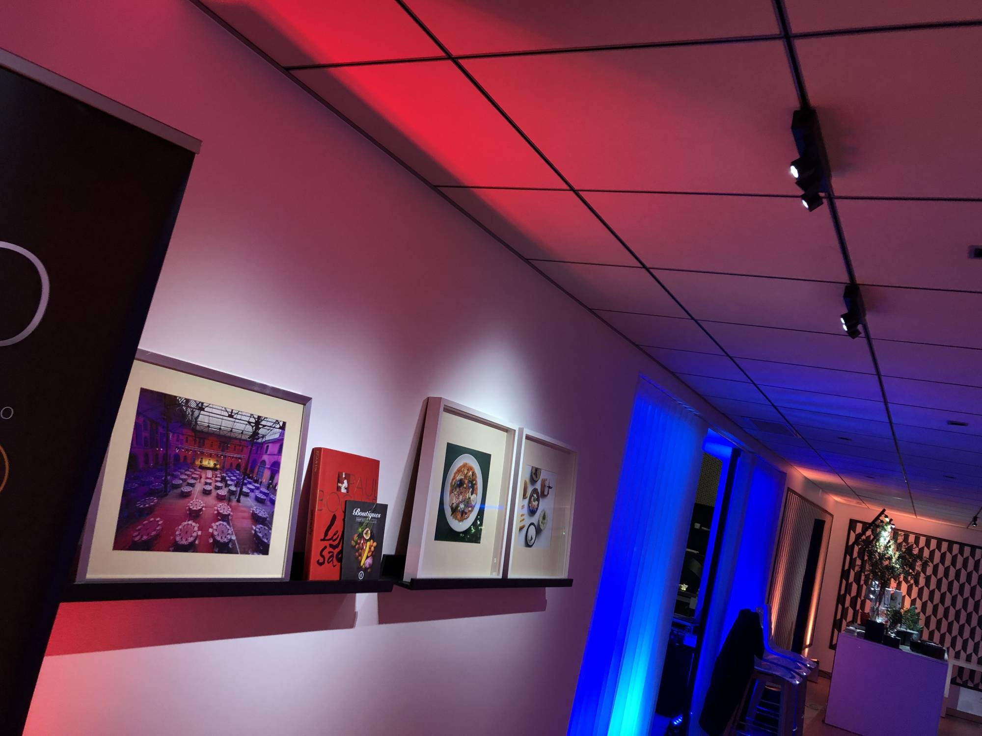 Lumière PAK pour soirée business, location éclairage pour événement à Lyon L&Db