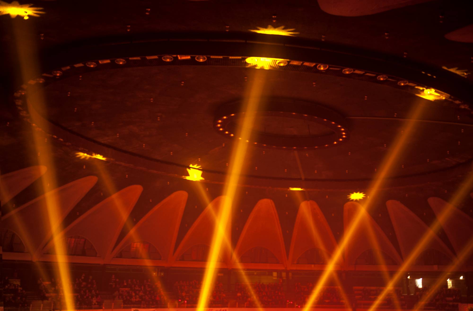 Location de projecteurs pour le palais des sports de Lyon Gerland