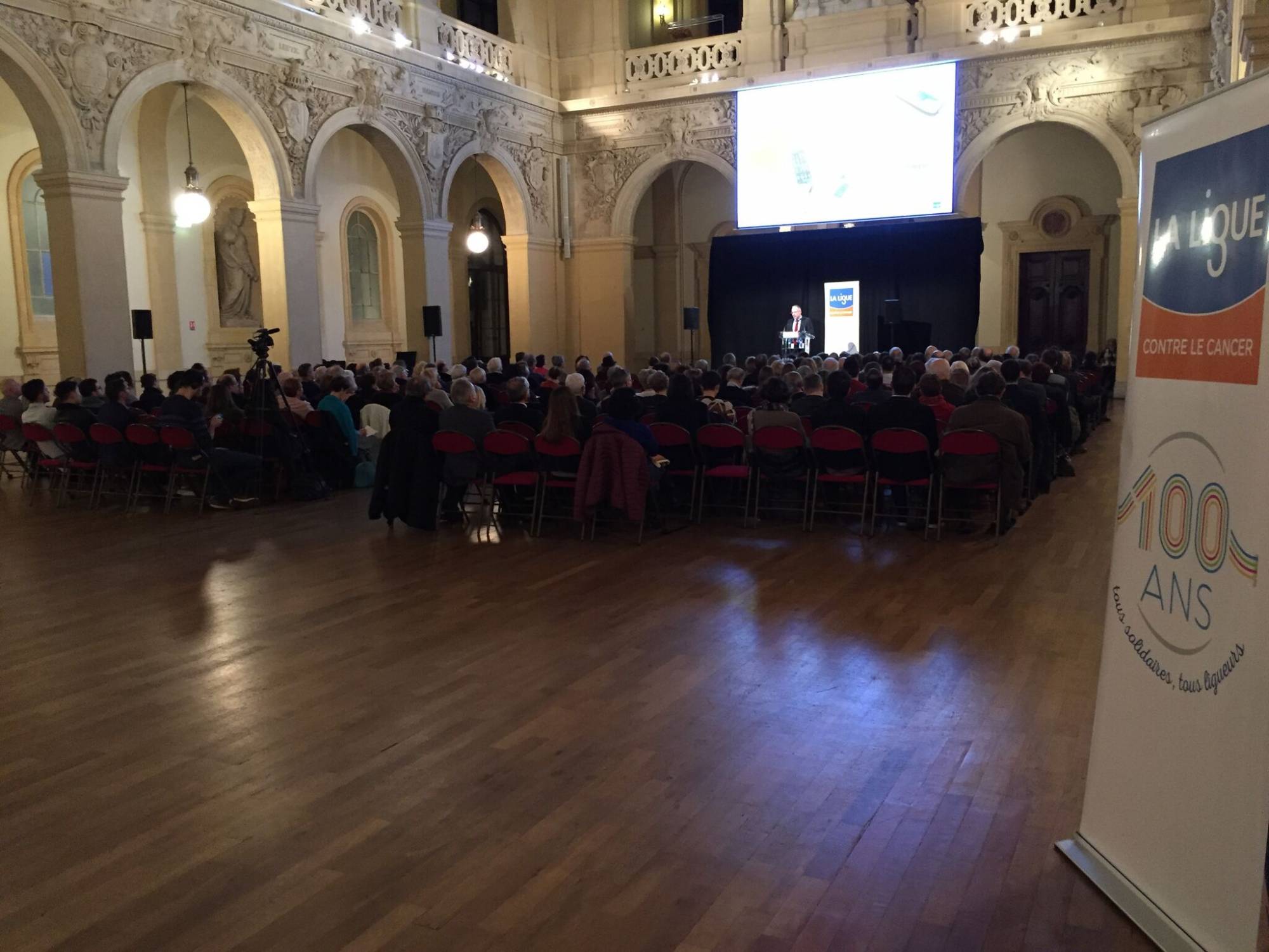 Location de matériel audiovisuel pour colloque à Lyon