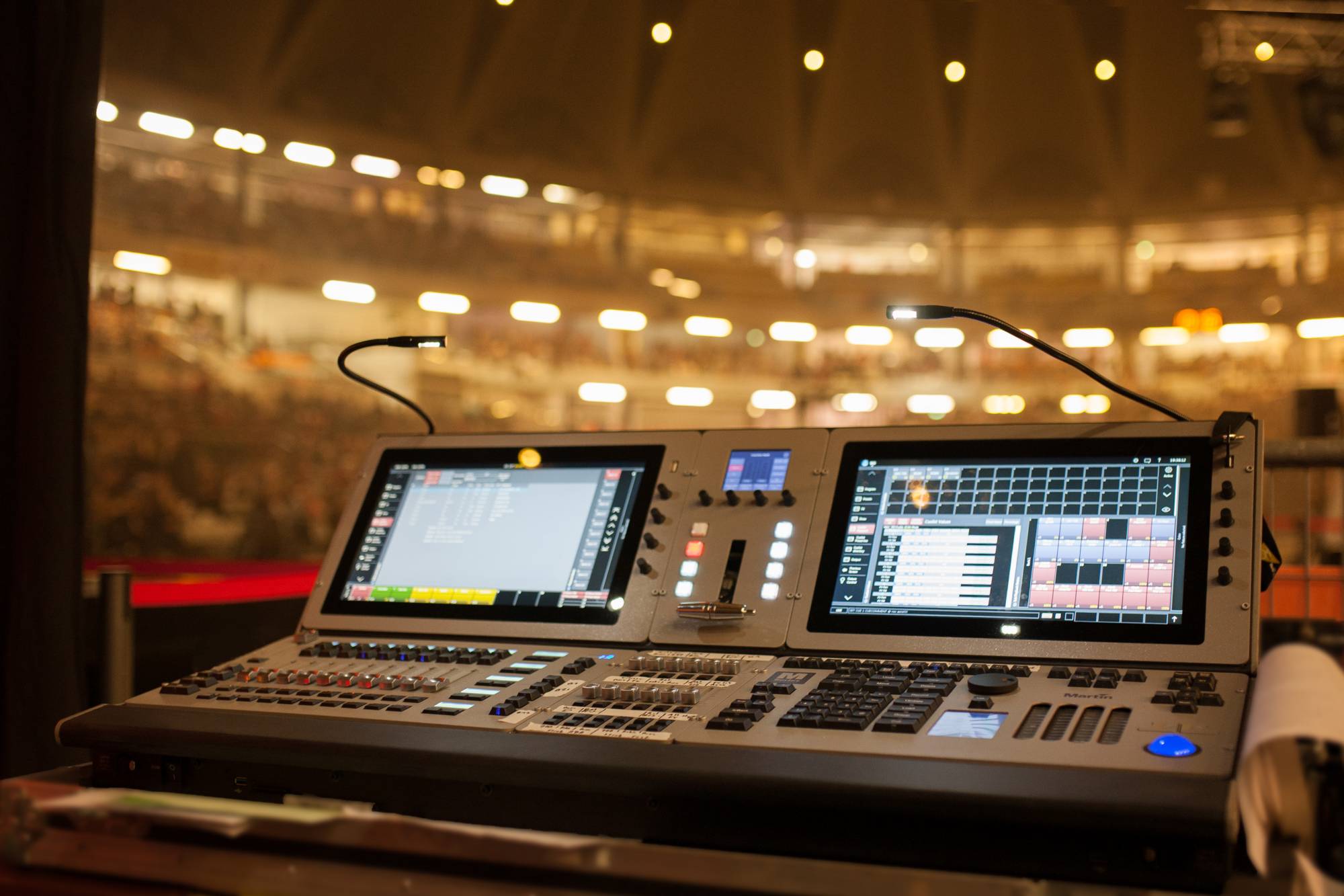 Location console lumière M6 Martin Brignais