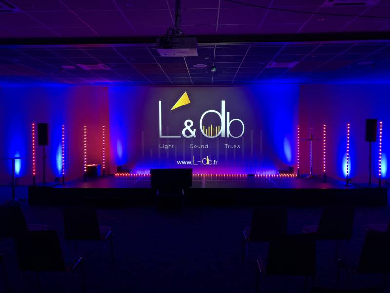 PRESTATION TECHNIQUE ÉVÉNEMENTIELLE DANS UNE SALLE DE CONVENTION  À LYON ET SA RÉGION