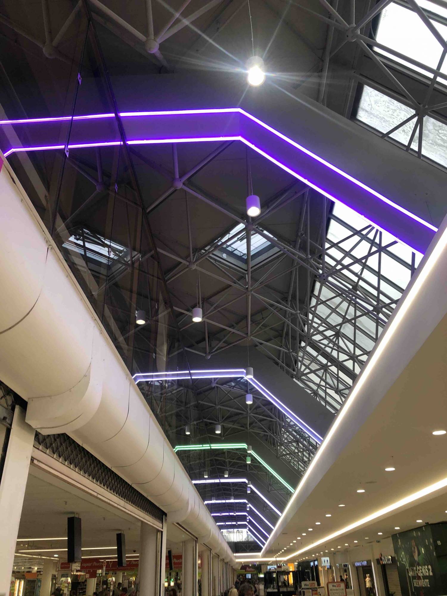 Programmation lumière pour ruban LED Auchan Saint-Genis_laval