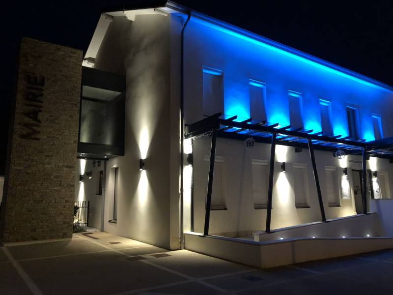 Programmation lumineuse de projecteur LED couleur à Oyonnax