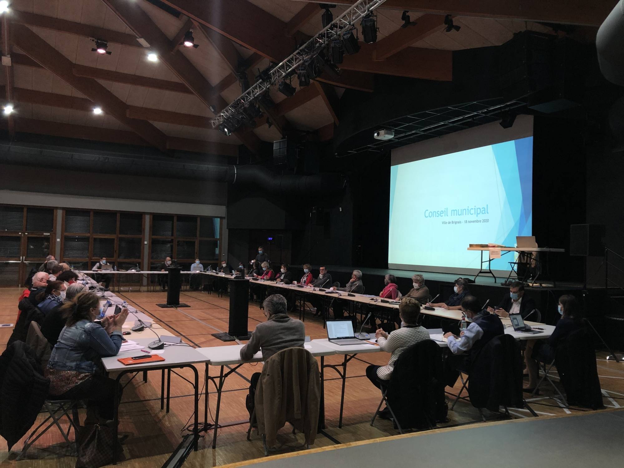 Elus et maires conseil municipal live