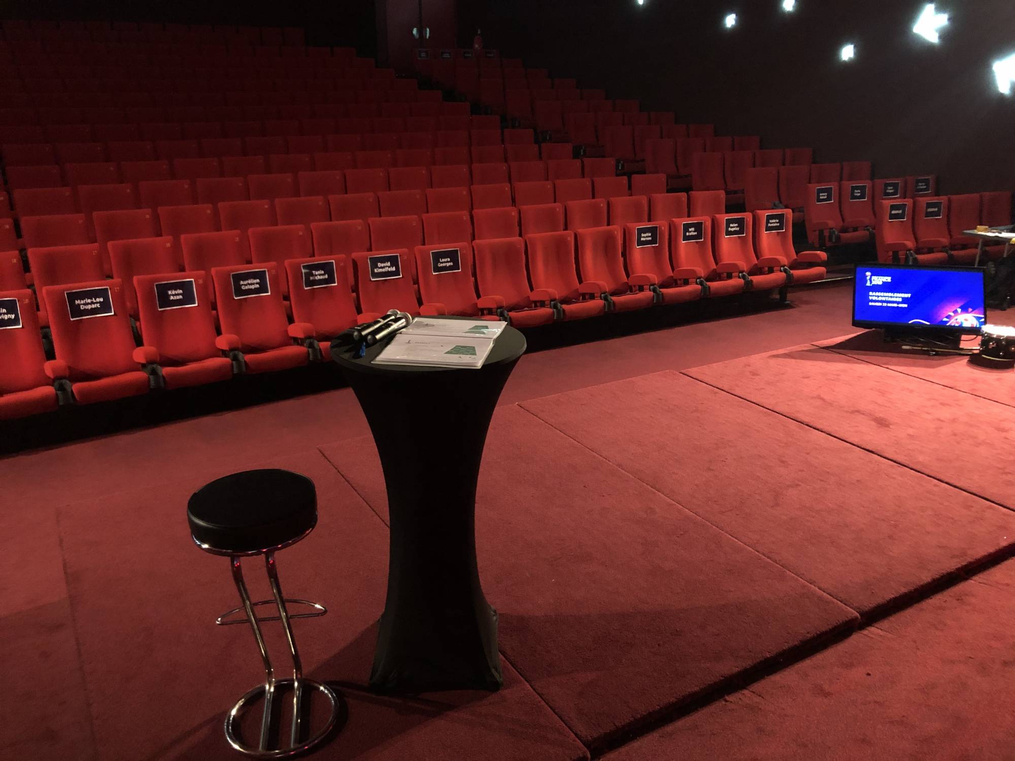Location mobilier pour discours coupe du monde football féminin Lyon 9