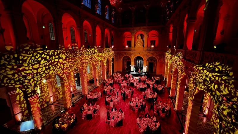 Prestation son et lumière pour diner d'entreprise en Auvergne Rhône Alpes
