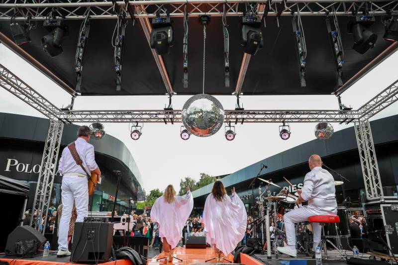 Éclairage de scène à Annecy : mettre en lumière vos présentations professionnels