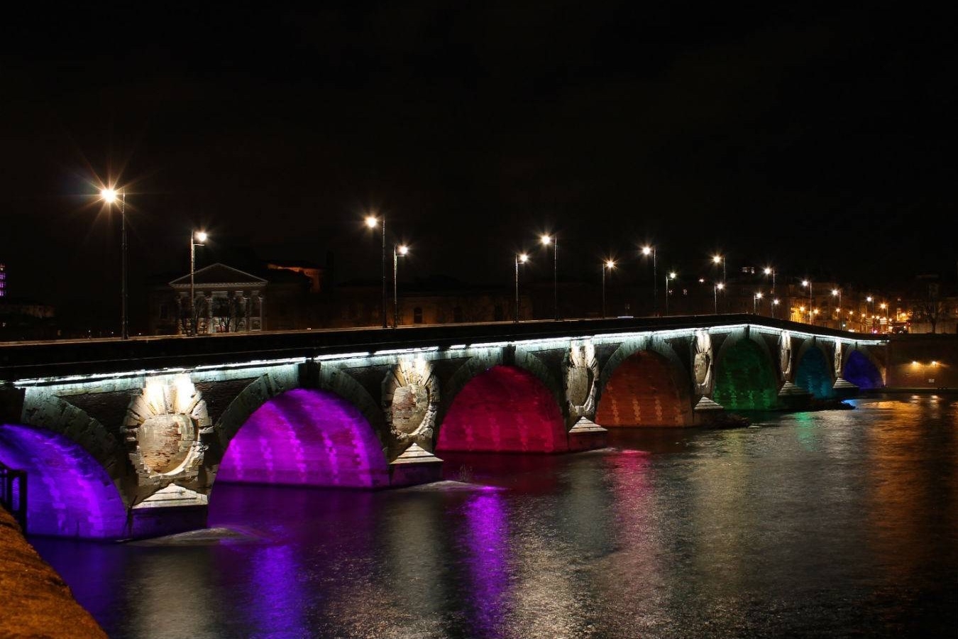Eclairage de monuments à Lyon