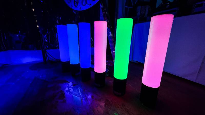 Eclairage en tube Alcor avec différents couleurs RVB à Annecy