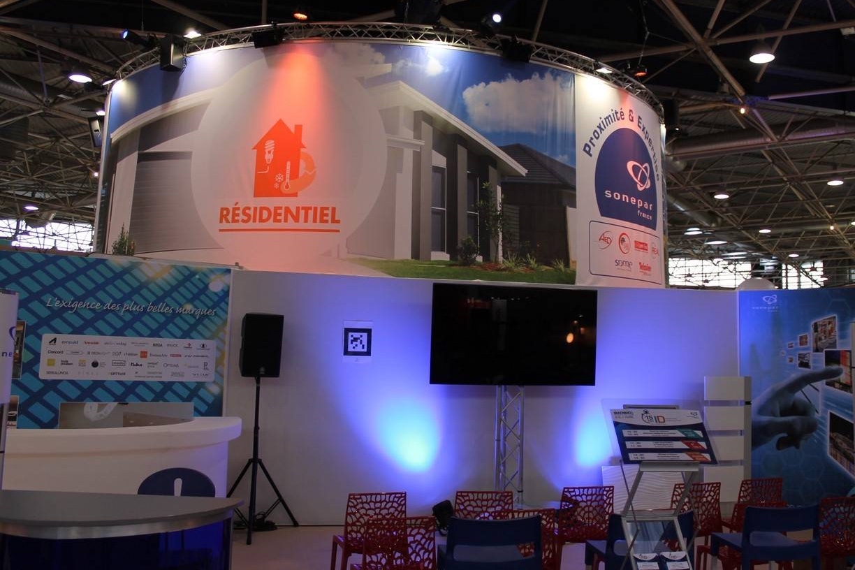 Installation d'écran vidéo pour salon Lyon