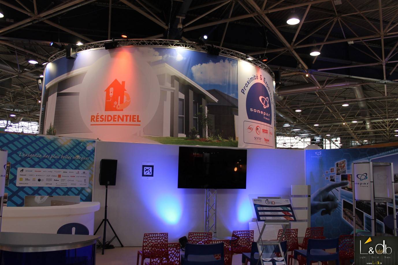 Installation d'écran plat pour salon