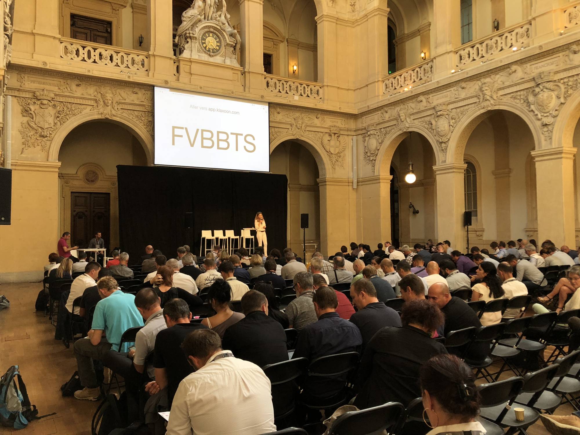 Installation vidéo et son pour conférence à Lyon 1