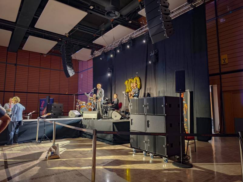 Installation système de sonorisation Line Array pour un groupe de musique à Lyon