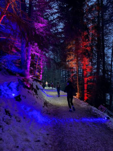 Eclairage extérieur événementiel pour un trail Les Deux Alpes