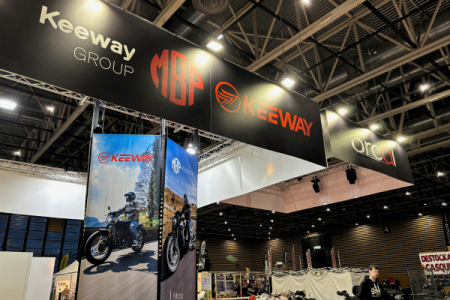Notre zone d'activité pour ce service Préstation technique pour salon professionnel avec écrans LED, pupitre micro et projecteurs pour stand d’exposition